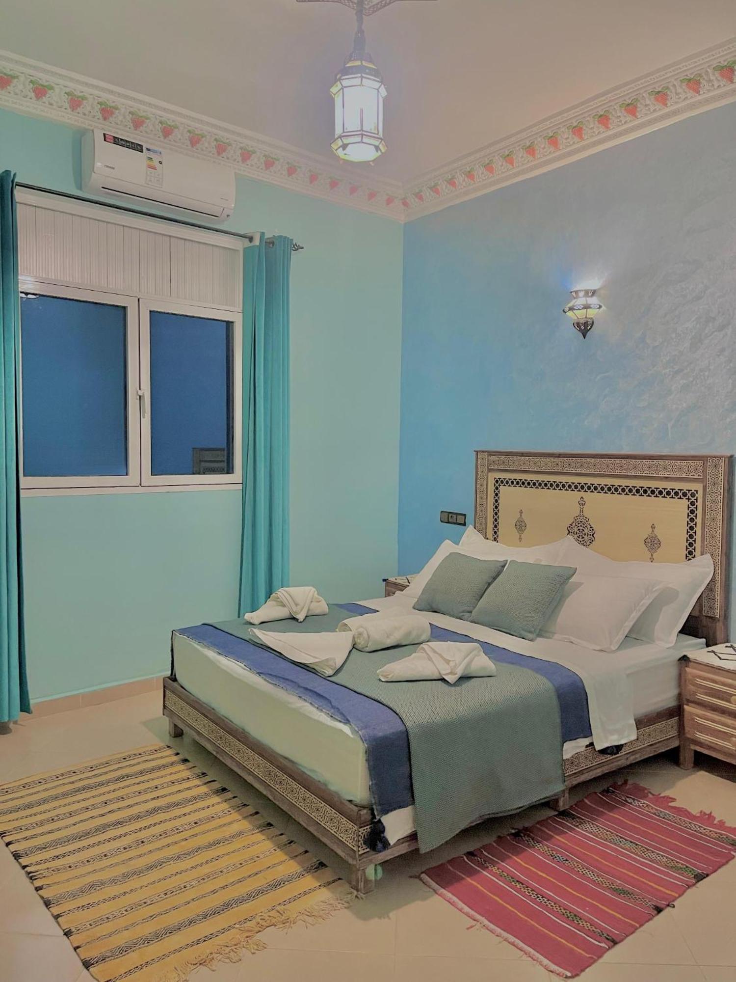 Luxury Family Apartment Мерзуга Экстерьер фото